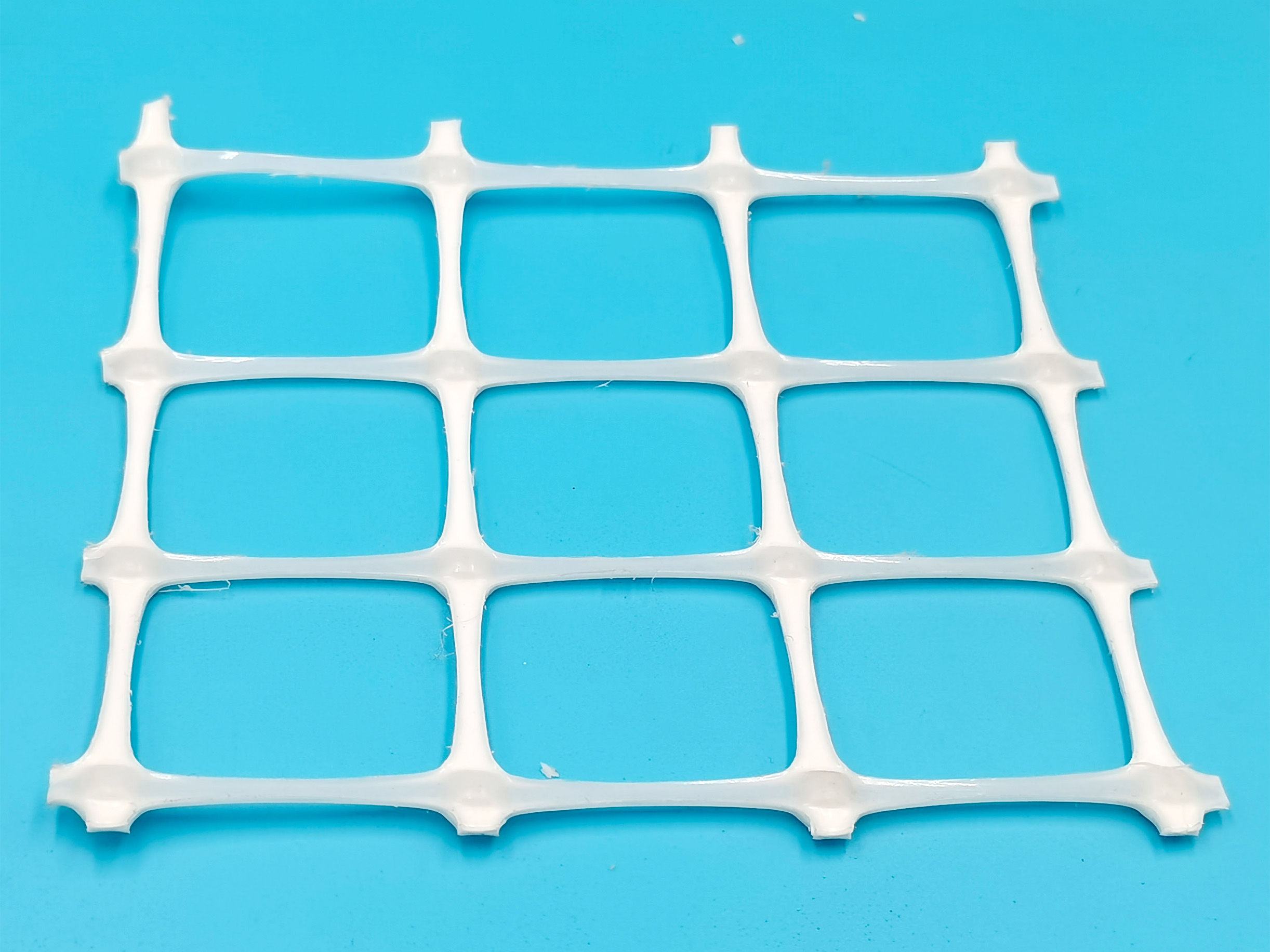 Plastic geogrid for mining